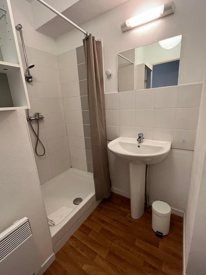 Acajou, Studio Avec Terrasse Et Parking Prive Caen Exterior foto